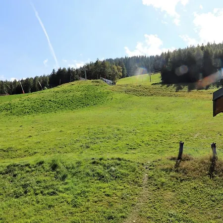 Sowell Family La Lauziere Otel