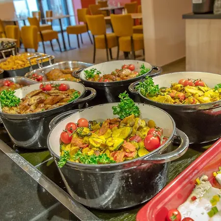 Sowell Family La Lauziere