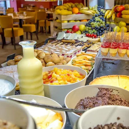 Sowell Family La Lauziere Hotel 3*