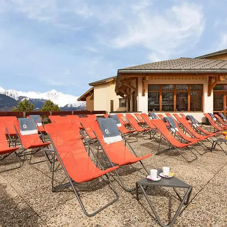 Sowell Family La Lauziere 3*