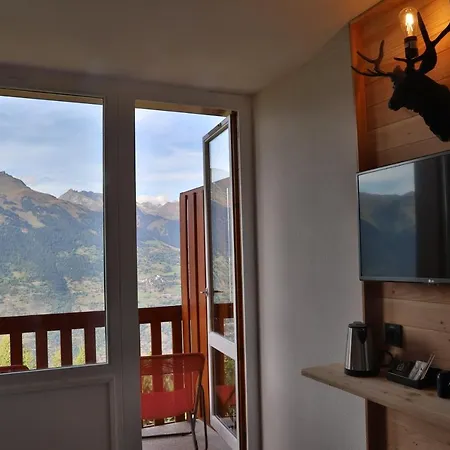 Sowell Family La Lauziere Hotel 3*