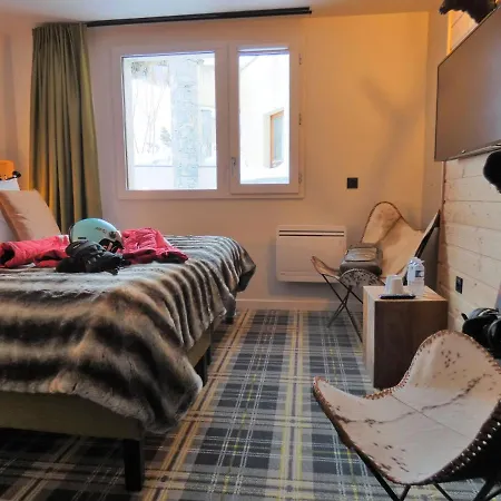 Sowell Family La Lauziere Hotel