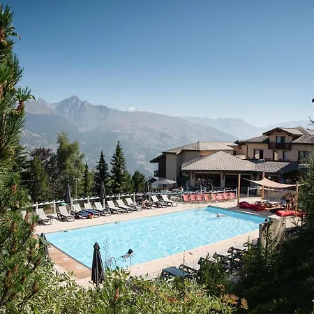 Sowell Family La Lauziere 3*