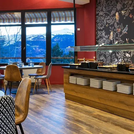 Sowell Family La Lauziere 3*