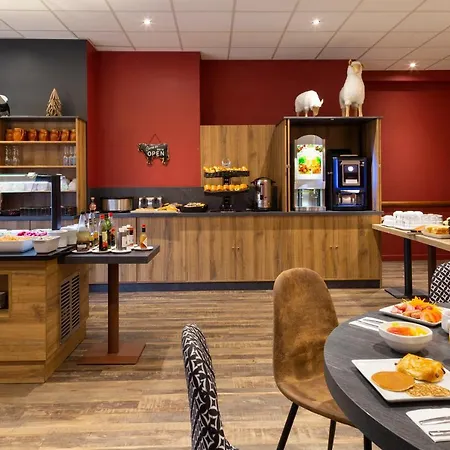 Sowell Family La Lauziere Hotel