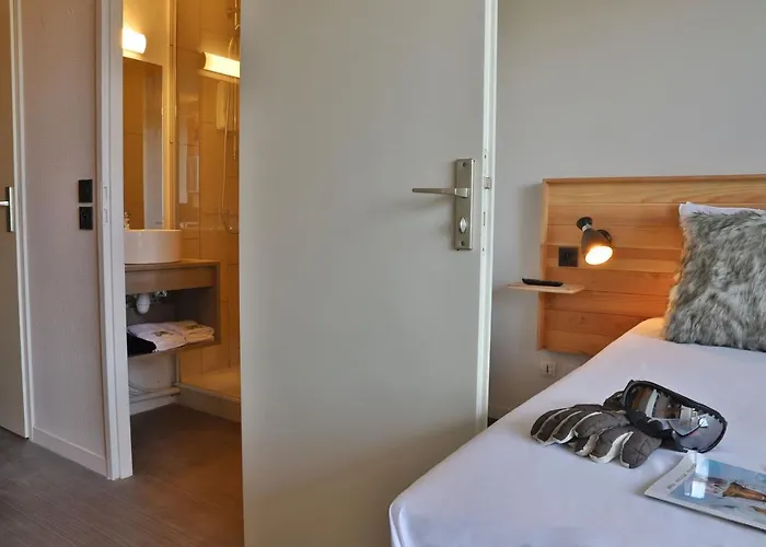 Sowell Family La Lauziere 3*